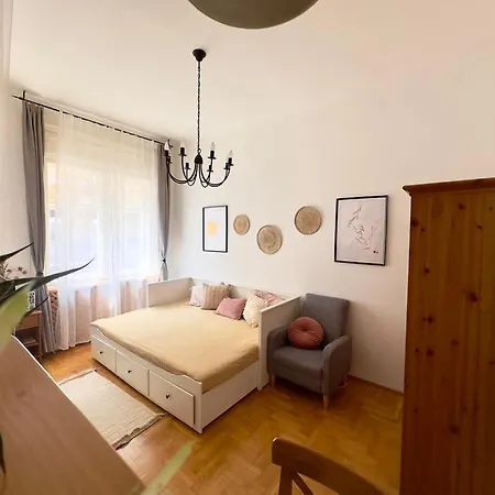 Cozy In Centre Апартаменты Будапешт